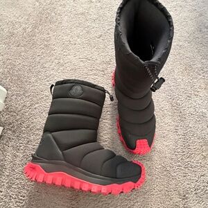 MONCLER Trail Grip Mens boots size EU44/US11
